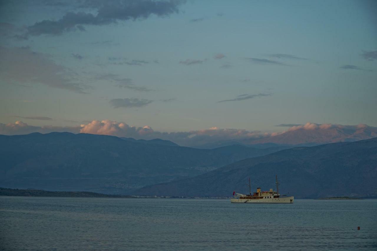Seafarer'S Suite Galaxídhion Kültér fotó